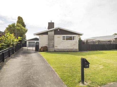 16 Turakina Street, Westbrook