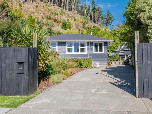 23 Poneke Drive, Waikanae