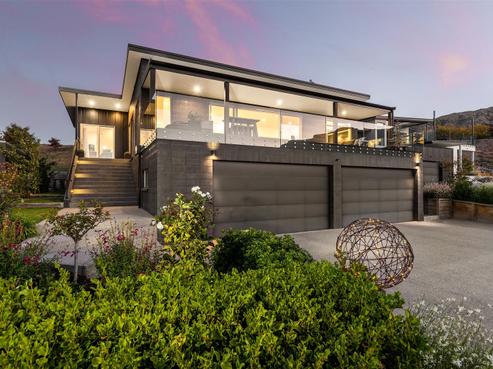 3 Houliston Close, Wanaka