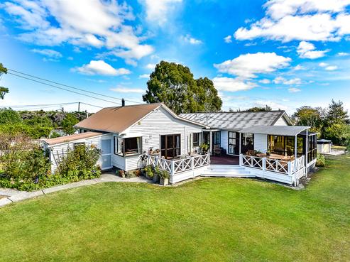 124 Embankment Road, Lincoln
