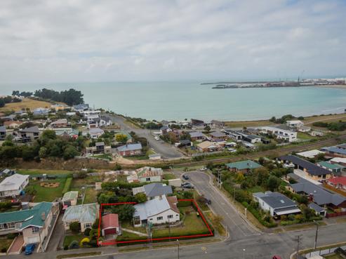 8 Belfield Street, Waimataitai
