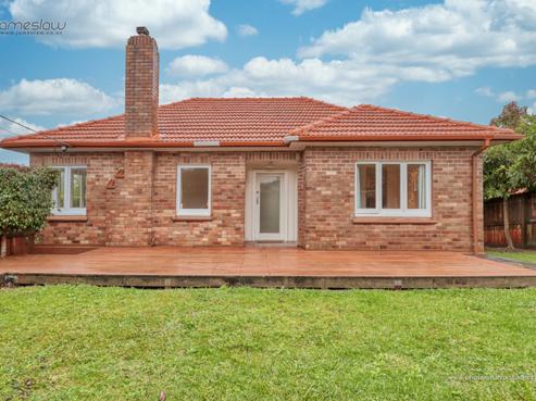 13 Tirimoana Road, Te Atatu South