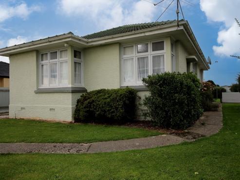 79 Saturn Street, Strathern
