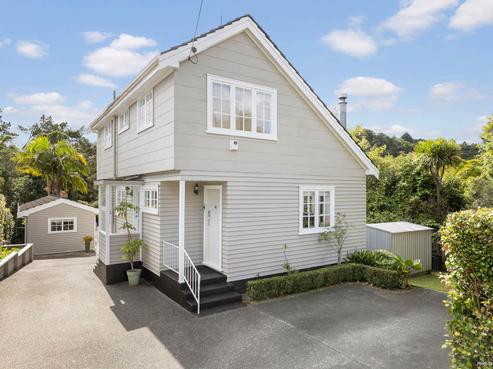 39 Lauderdale Road, Birkdale