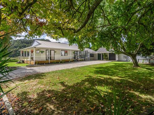 934 Kahikatea Flat Road, Waitoki