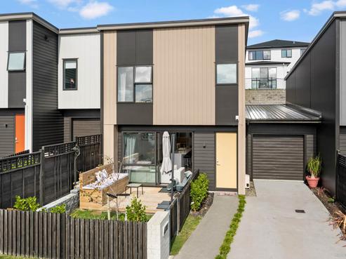 12 Karengo Street, Long Bay