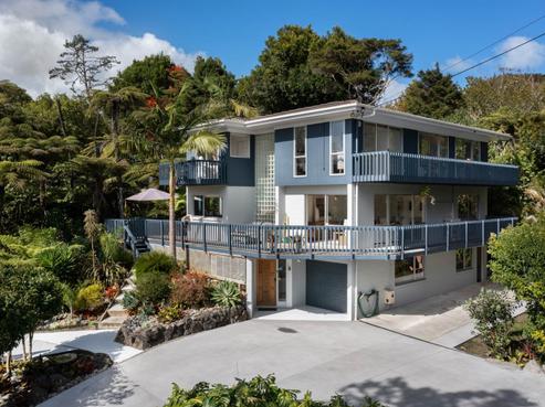 4 South Lynn Road, Titirangi