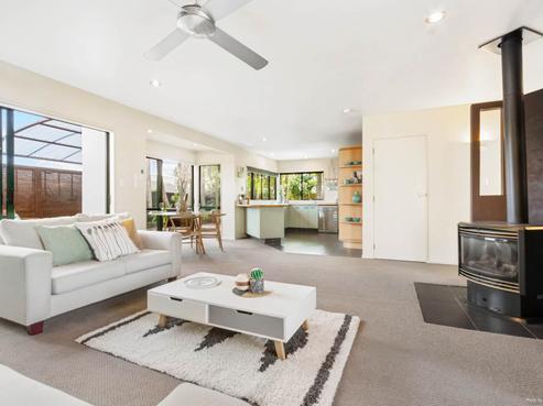 2/73 Matipo Road, Te Atatu Peninsula