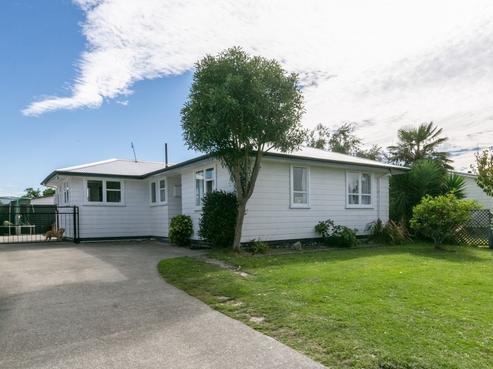 3 Plowman Crescent, Onekawa