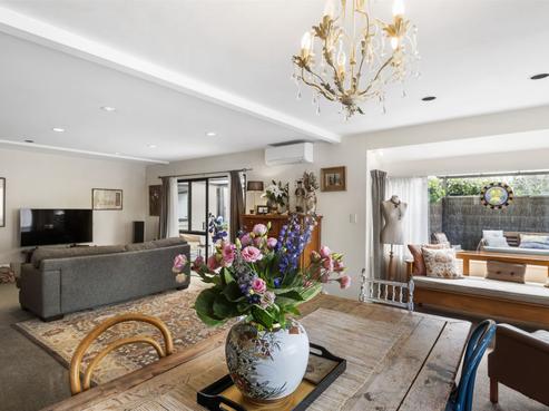 33A Hanlon Crescent, Narrow Neck