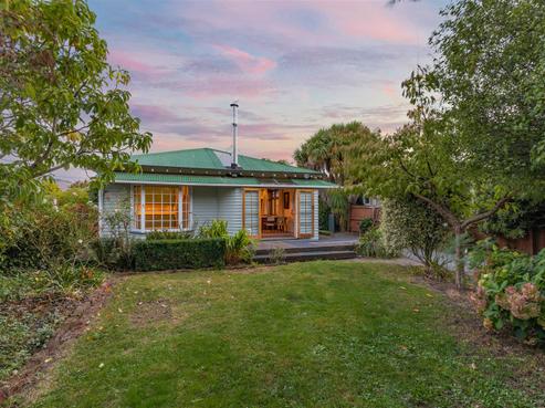 17 Roxburgh Street, Sydenham