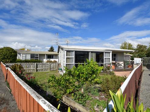 1 Wakelin Street, Carterton