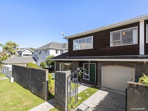 2/23 Reading Street, Karori
