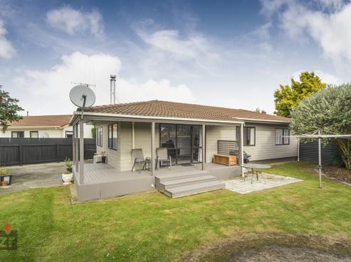 79 Geraldine Crescent, Cloverlea