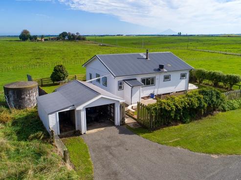 104 Peat Road, Waverley