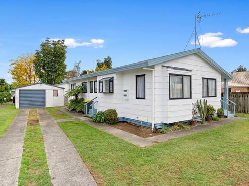 42 Lloyd Drive, Nawton