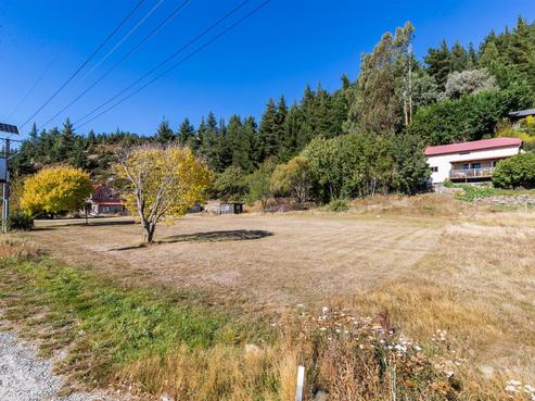 38 Main Road, Luggate