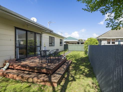 2/61 Wakefield Street, Alicetown