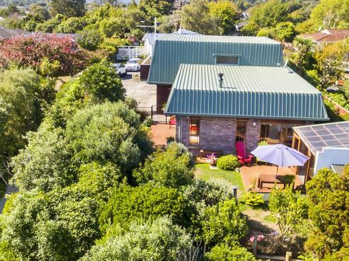 33 Field Street, Silverstream