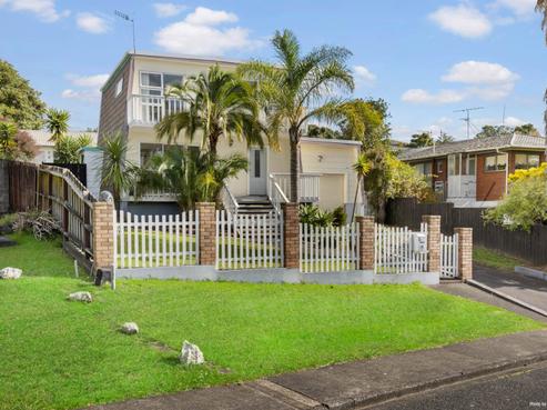 9 Widmore Drive, Massey