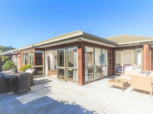 4 Highgrove Way, The Wood