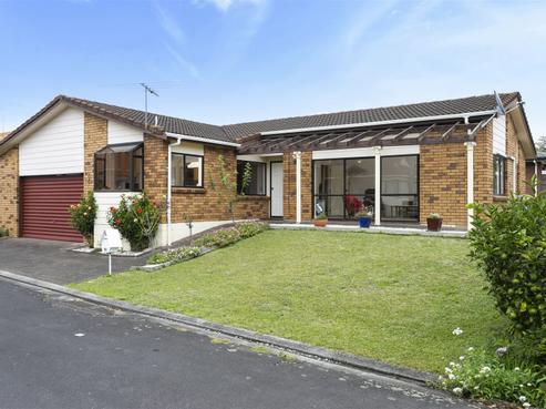 11 Bosnyak Drive, Te Atatu South