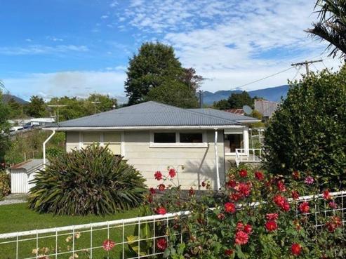 7 Factory Road, Takaka