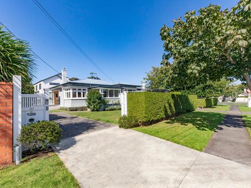 20 Queensway, Three Kings