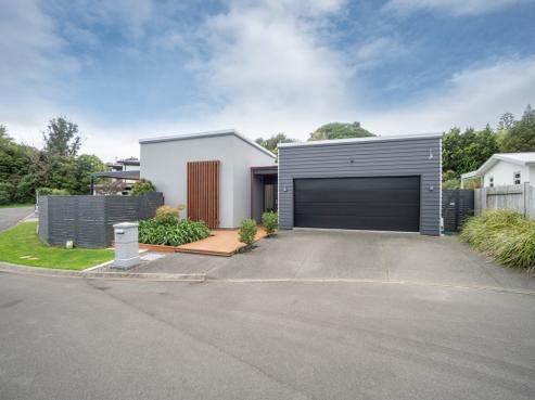 3 Tower Place, Fitzherbert