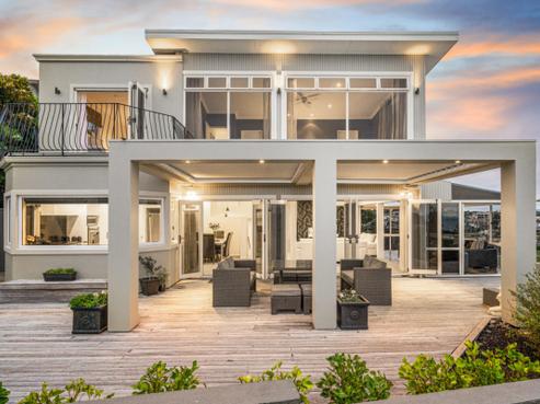 2/32 Marellen Drive, Red Beach
