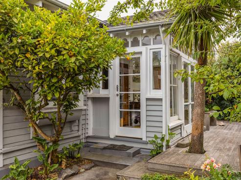 64 Sandwich Road, Beckenham