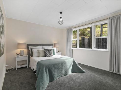 24 Rintoul Grove, Stokes Valley