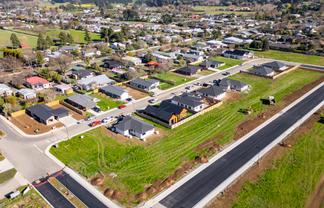  Peaks Avenue, Carterton