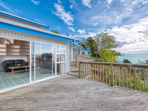 18 Heretaunga Crescent, Cable Bay