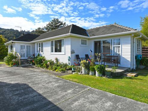 6 Tawhai Street, Stokes Valley