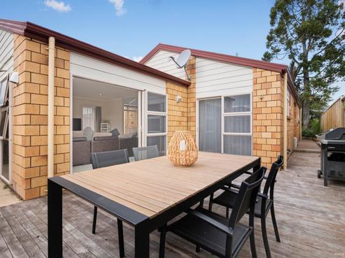 2/22 Wesley Street, Pukekohe