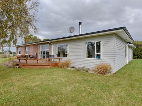 1009 Diamond Peak Road, Gore Surrounds