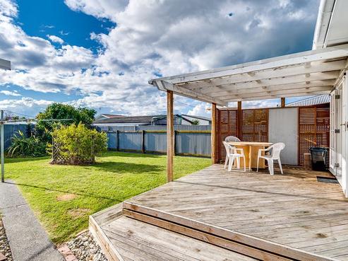 5 Plowman Crescent, Onekawa