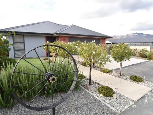 7 Cirrus Place, Omarama
