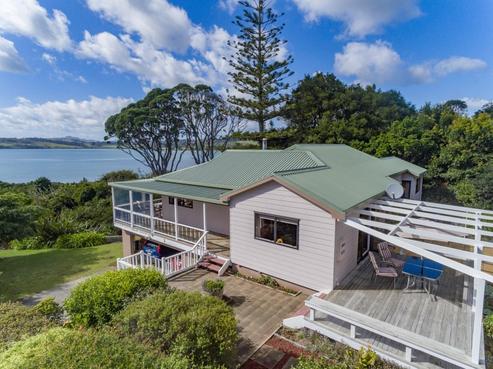 2 Grey Street East, Mangonui