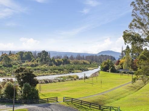 8 Gosling Grove, Turangi