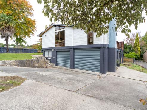 8 Brookview Court, Queenwood