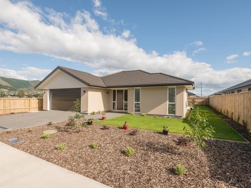 24 Oakdale Grove, Richmond