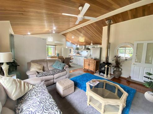 2 Mary Hassett Street, Mangonui