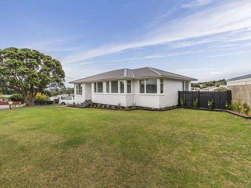 4 Natone Street, Waitangirua