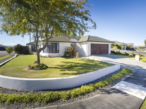 8 Montana Way, Milson