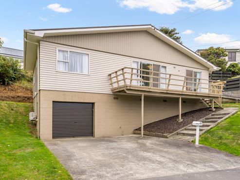 18 Akatea Road, Korokoro
