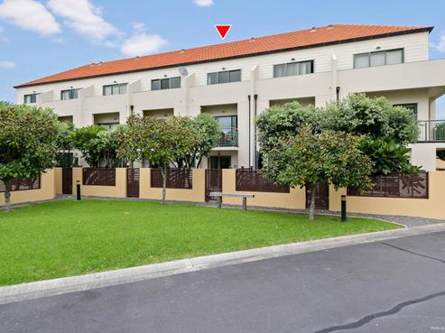 52 Waterside Crescent, Gulf Harbour
