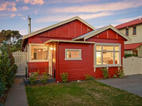 16 Celia Street, Redcliffs