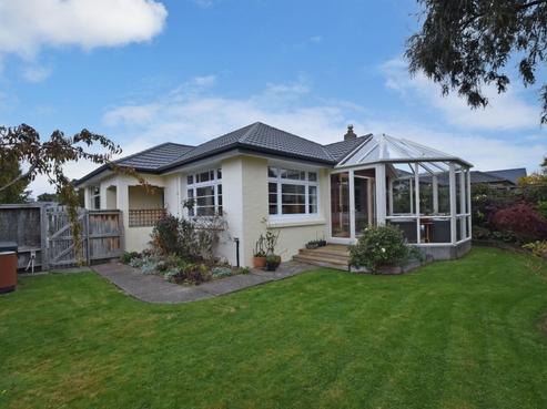 23 Lamond Street West, Rosedale